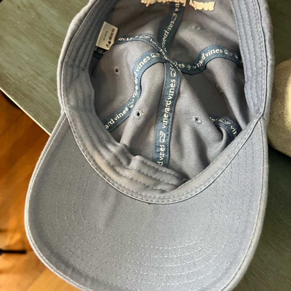 Vineyard Vines, Blue Logo whale - Picture 4 of 4
